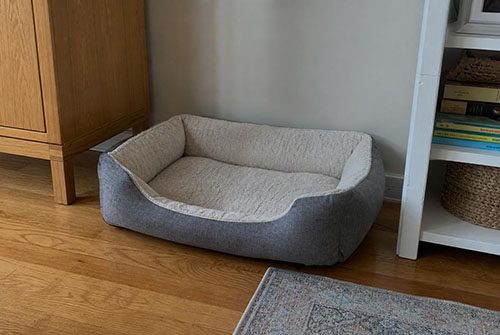 Почистено кучешко легло